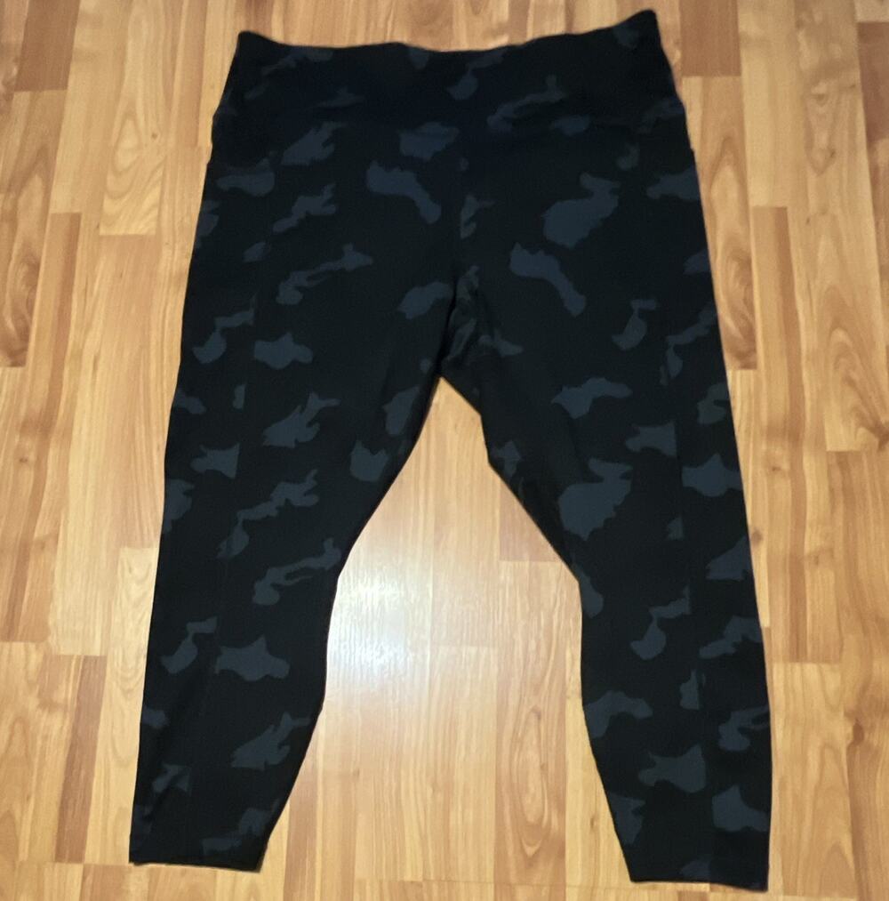 Yogalicious Lux Women's Plus 3X High Rise Stretch Camo Black/Gray Ankle Leggings